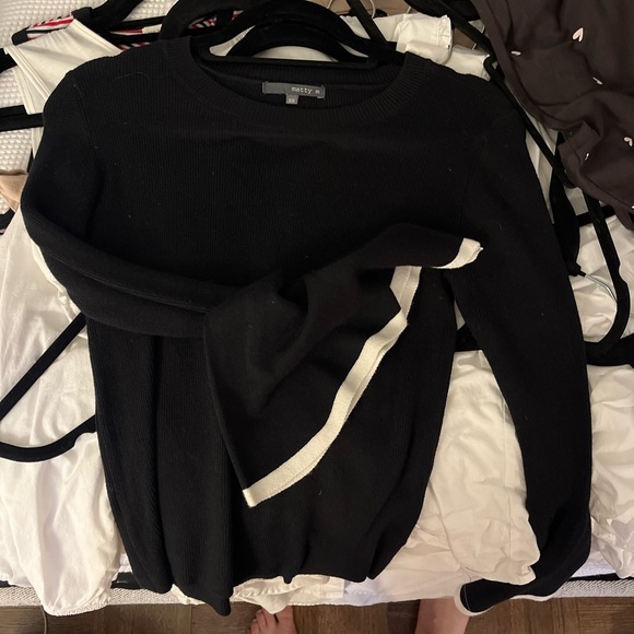 Matty m: Black ribbed top with fun sleeves and white detailing - Picture 1 of 1